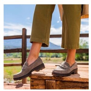 Born Men's Gray Loafers